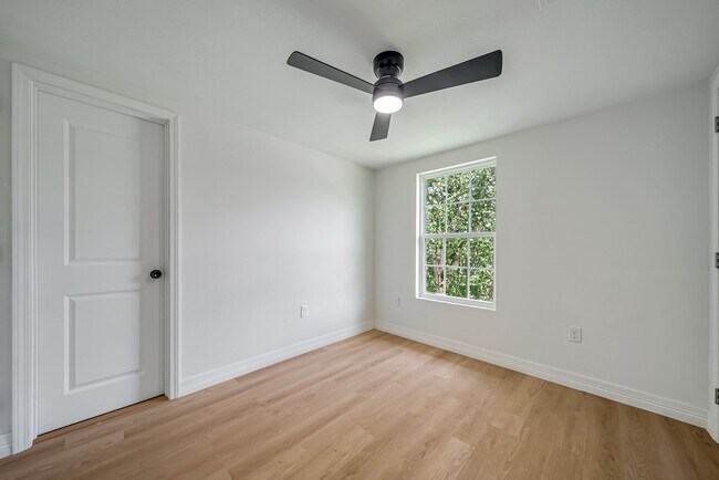 Building Photo - 411 Ave A