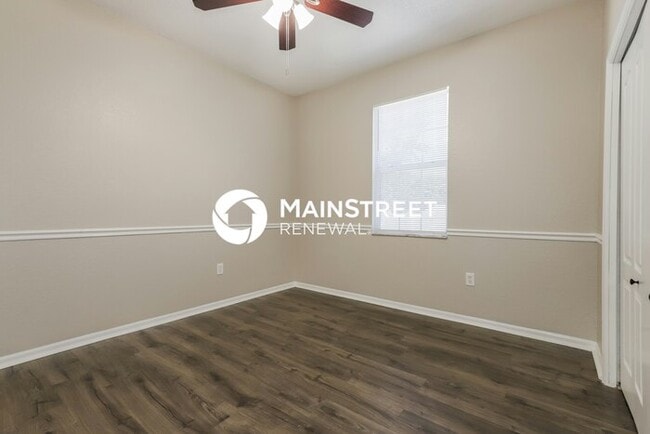 Building Photo - 3 Bedroom Pet-Friendly Home in LAKELAND, FL with Main Street Renewal