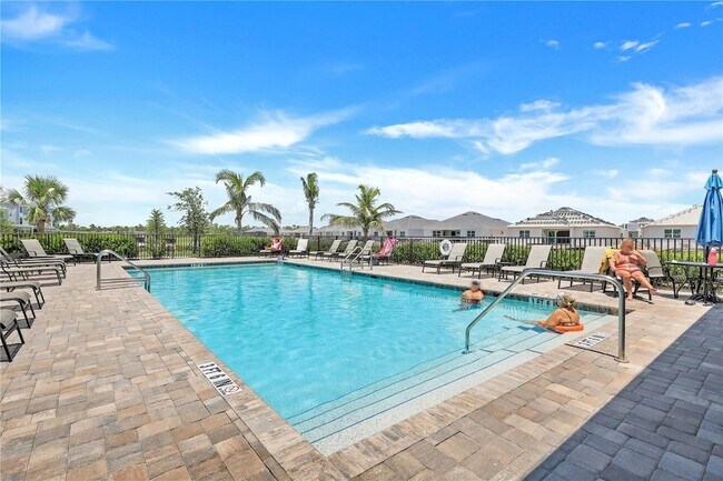 Building Photo - 14051 Heritage Landing Blvd