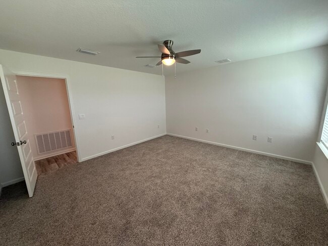 Building Photo - 225 Gray Owl Dr