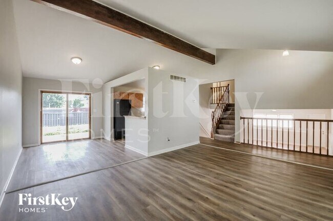 Building Photo - 2416 Waterford Dr