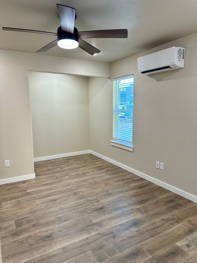 Building Photo - 7857 Houston Lp