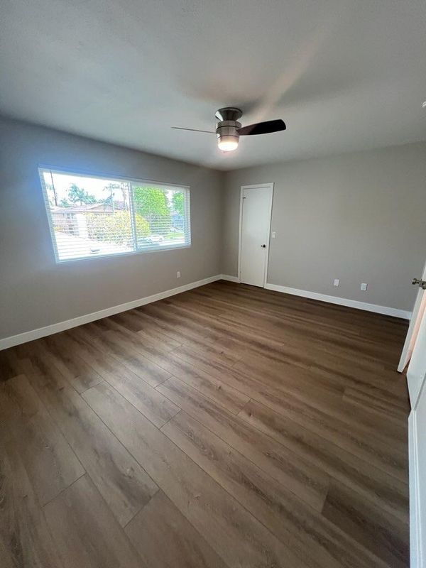 Building Photo - 161 Greentree Ln