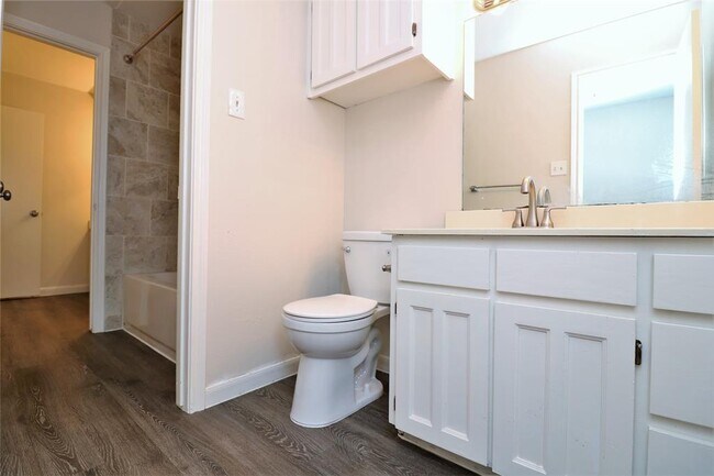 Building Photo - 1227 Homeplex Ct