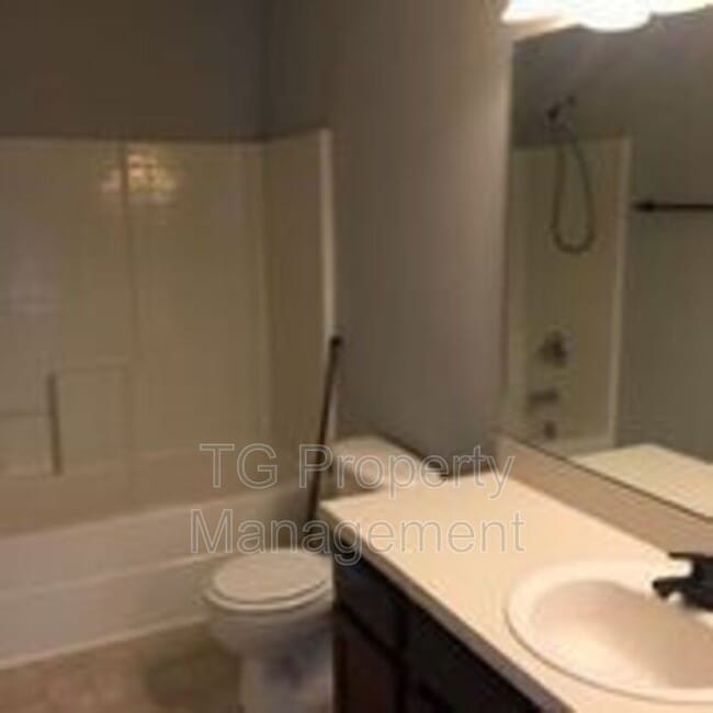 Building Photo - 771 Scrub Jay Dr