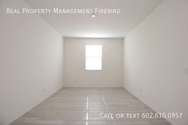 Building Photo - 3037 W la Mirada Dr