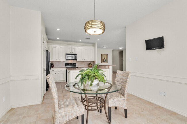 Building Photo - 147 April Waters Dr W