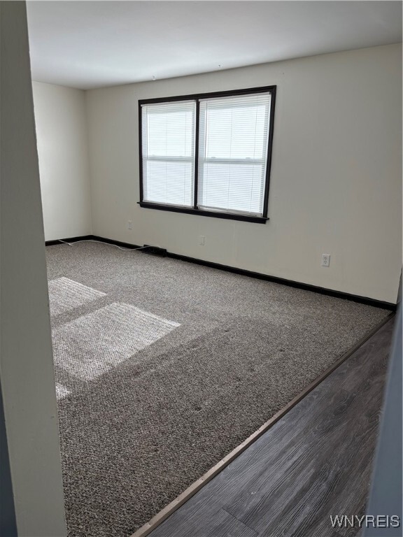 Building Photo - 427 Kaymar Dr