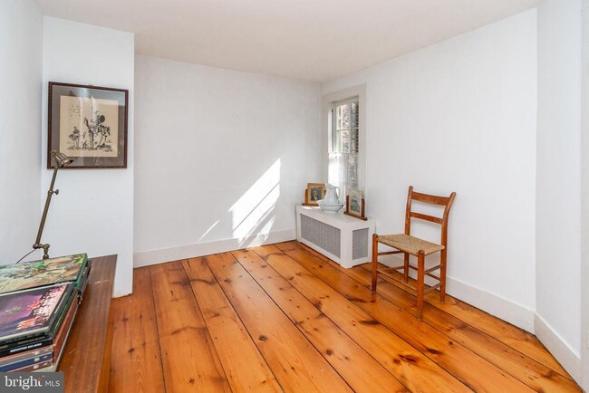 Building Photo - 45 York St