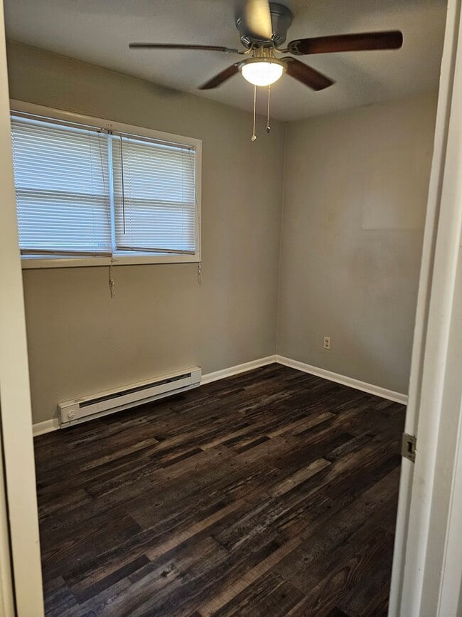 Building Photo - 115 Blakemore Cir