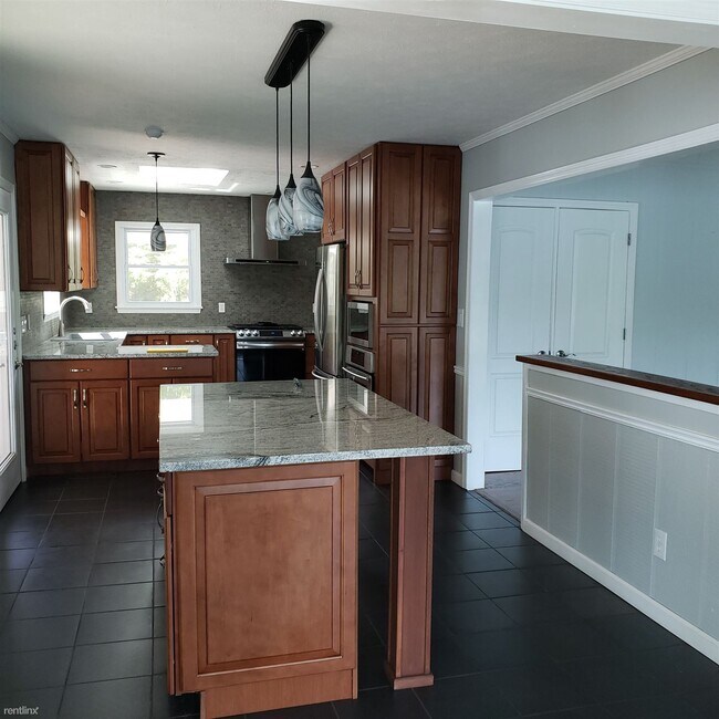 Building Photo - 3 br, 3.5 bath House - 416 De Armond Rd