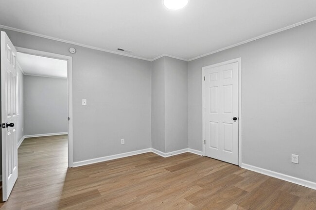 Building Photo - Move-In Ready Ranch Home in Prime Princeto...