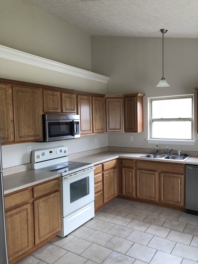 Building Photo - West Lafayette 3-Bedroom 2-Bath Home