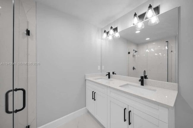 Building Photo - 3210 10th St SW