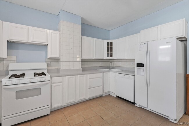 Building Photo - 3915 Schiller Pl