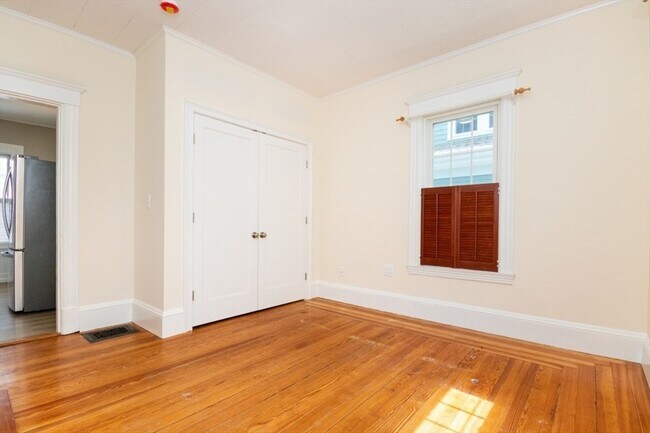 Building Photo - 24 Walden St