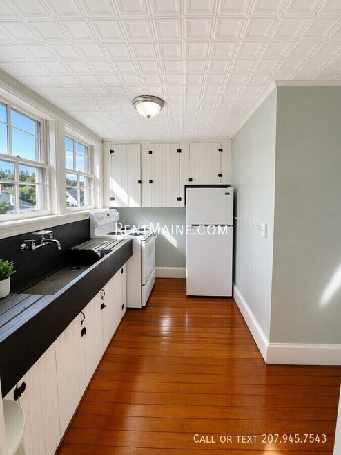 Building Photo - 269 French St