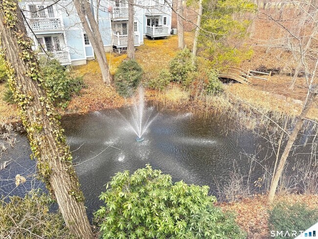 Building Photo - 823 Old Pond Ln