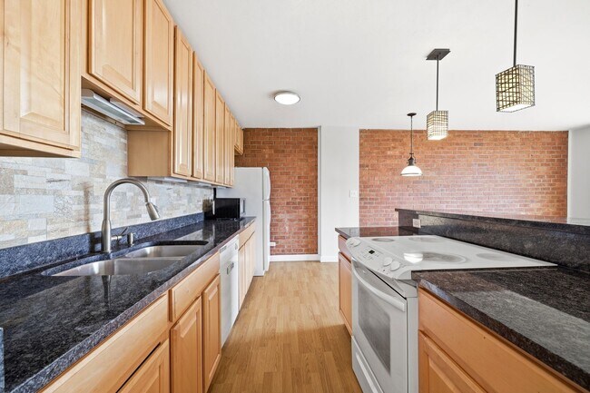 Building Photo - 1800JPA #912