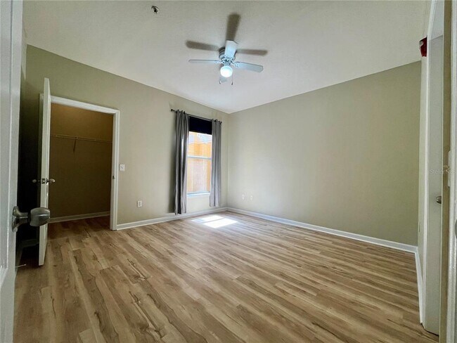 Building Photo - 8818 Villa View Cir