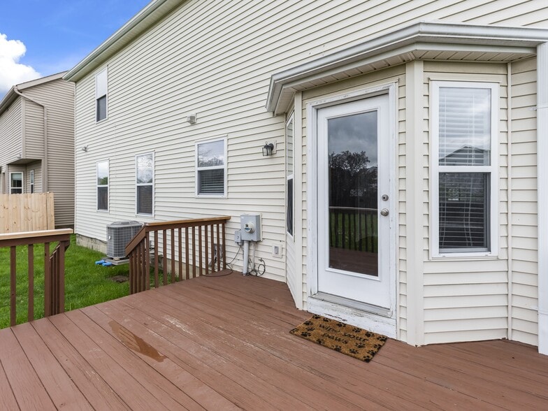 Building Photo - 8022 Crete Ln