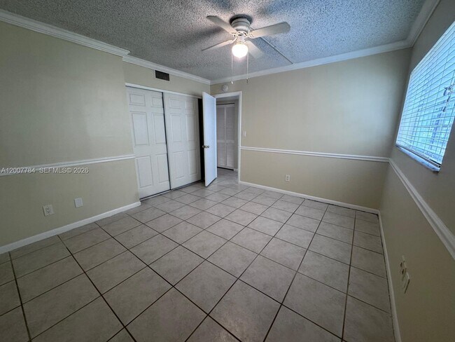 Building Photo - 4273 NW 89th Ave