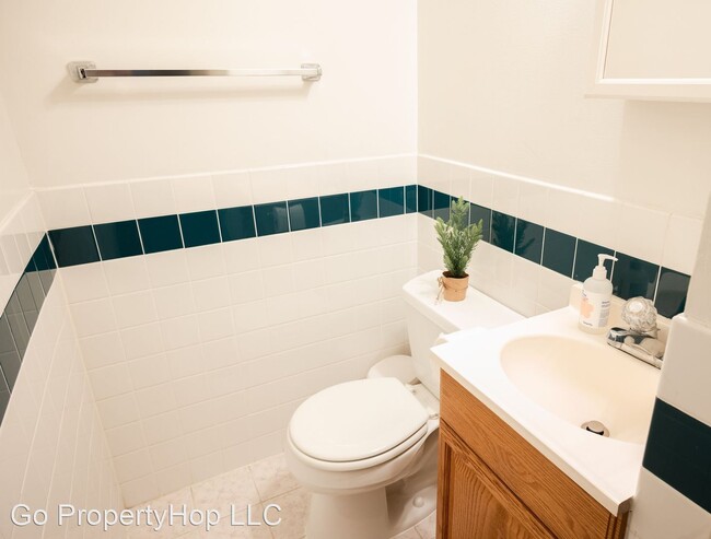 Building Photo - 3 br, 2 bath House - 147 S Mathilda Ave