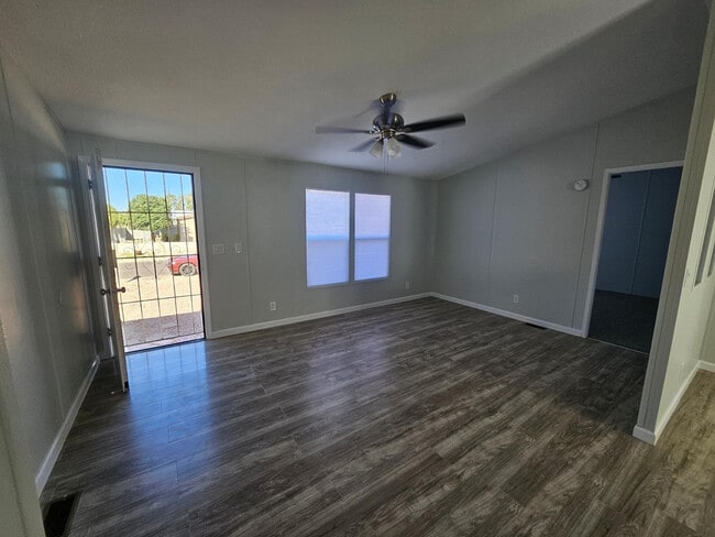 Building Photo - 725 S 97th Way