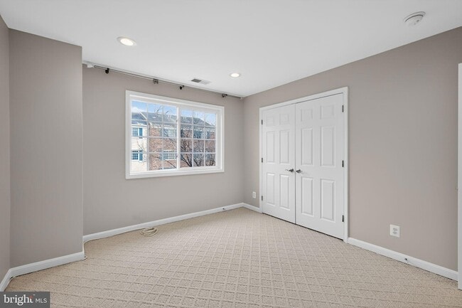 Building Photo - 1455 VA-401