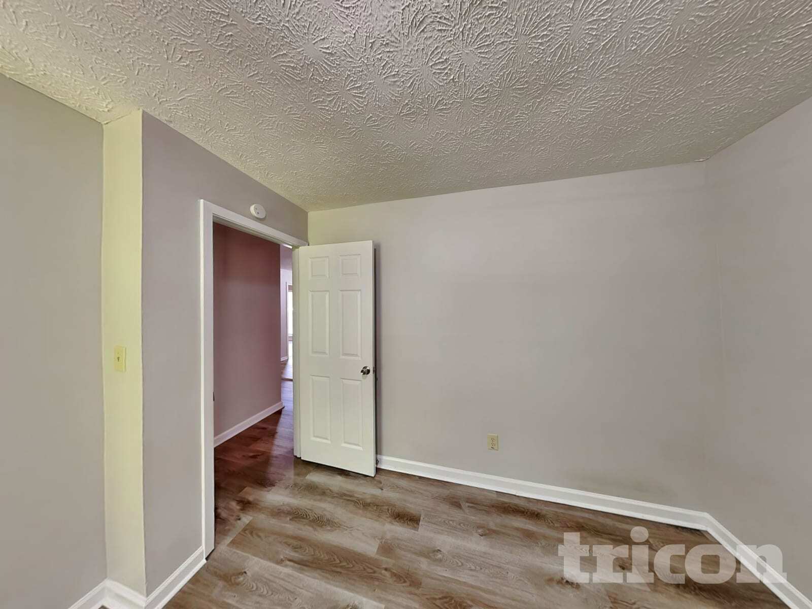 Building Photo - 555 N Oakland Cir