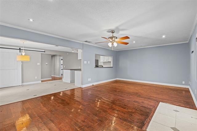 Building Photo - 2117 W Lotus Ave