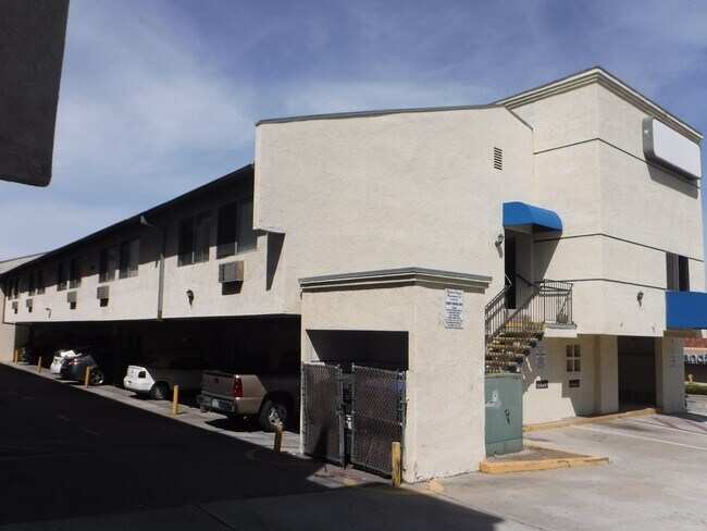 Building Photo - El Cajon / La Mesa Lodge