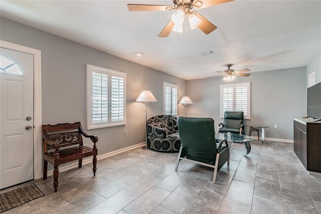 Building Photo - 3611 Anderson Ave