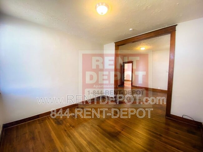 Building Photo - 1731 S Kerth Ave