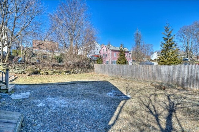 Building Photo - 30 Queen St