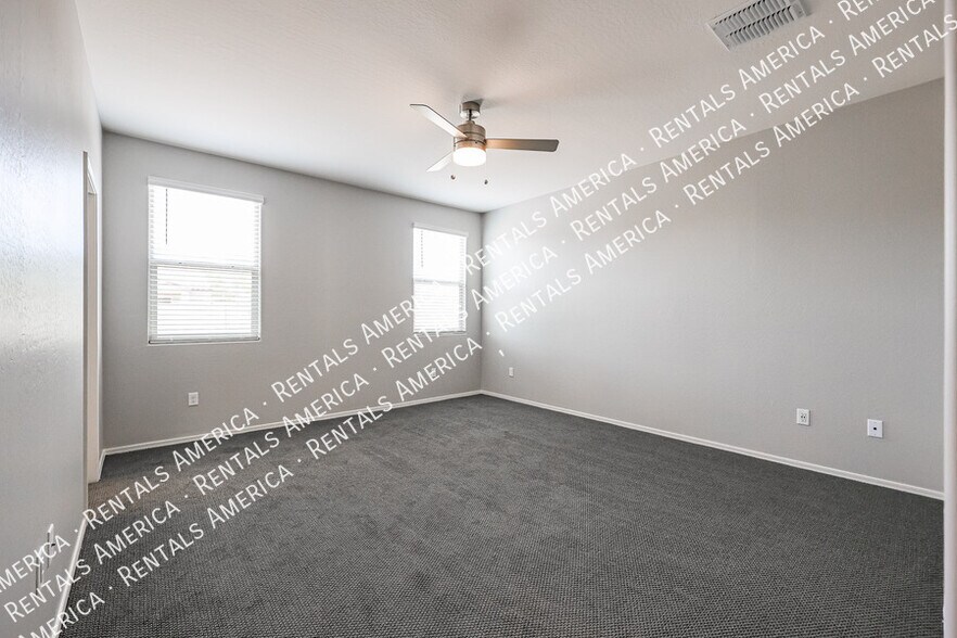 Building Photo - 1548 E Chaparral Pl