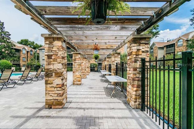 Building Photo - 2500 Winding Creek Blvd