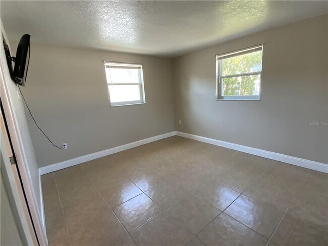 Building Photo - 4625 Compass Ct