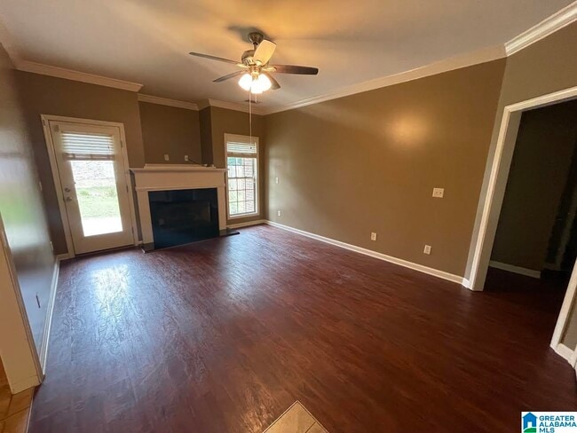 Primary Photo - 114 Vann Cir