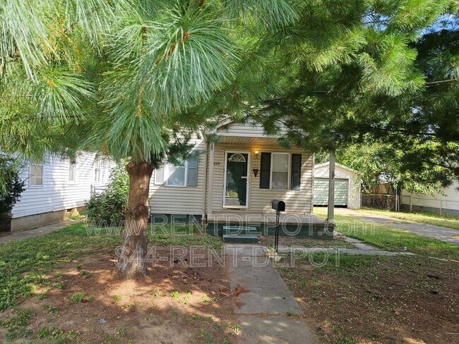 Primary Photo - 1610 Taylor Ave