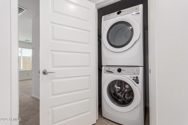 Building Photo - 17589 N Del Mar Ave