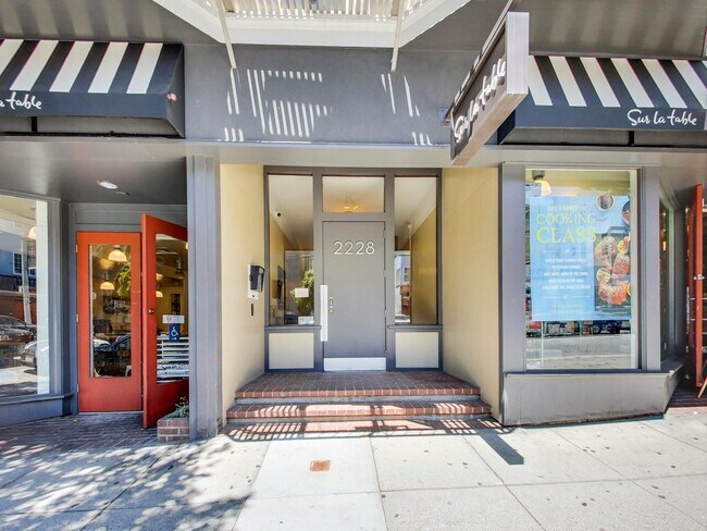 Building Photo - 2228 Union St