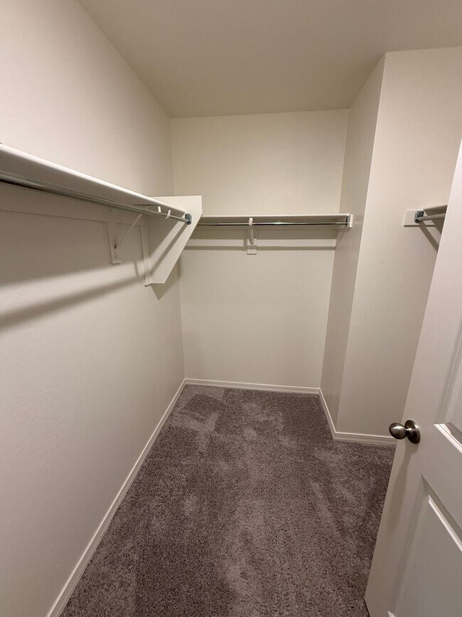 Building Photo - Spacious 5 bed 4.5 bath home in Florence, AZ!