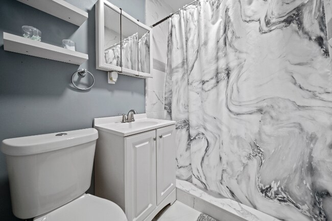 Building Photo - 1673 Calvert Ave