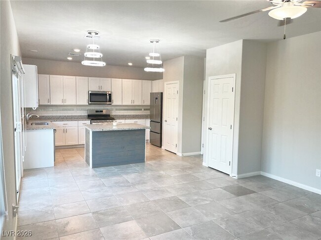 Building Photo - 4461 Lantern Point Ave