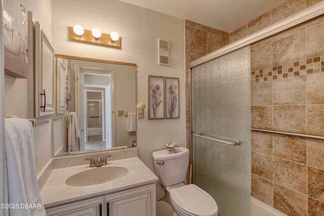 Building Photo - 1601 N Central Ave