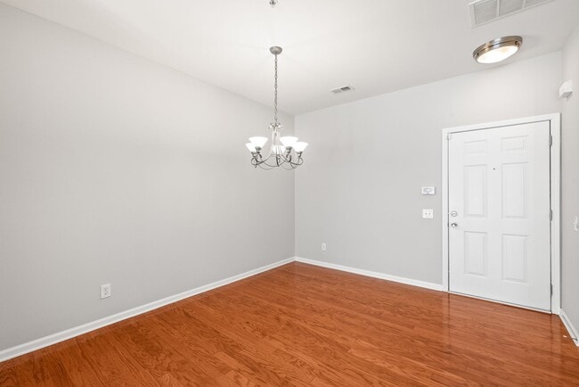 Building Photo - Prime Ballantyne Living: 2-Bedroom, 2-Bath Condo
