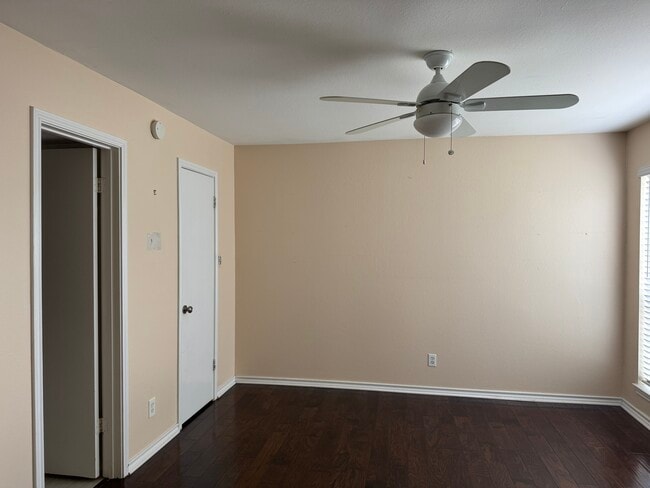 Building Photo - 6220 Bentwood Trail
