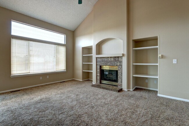 Building Photo - Castle Rock Founders Village Single Family 4BD/3BTH/3-Car (~2100 FSF)