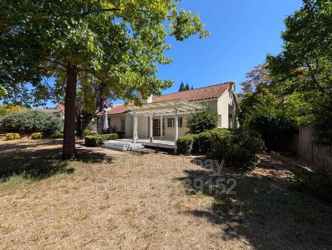 Building Photo - 3275 Formby Ln